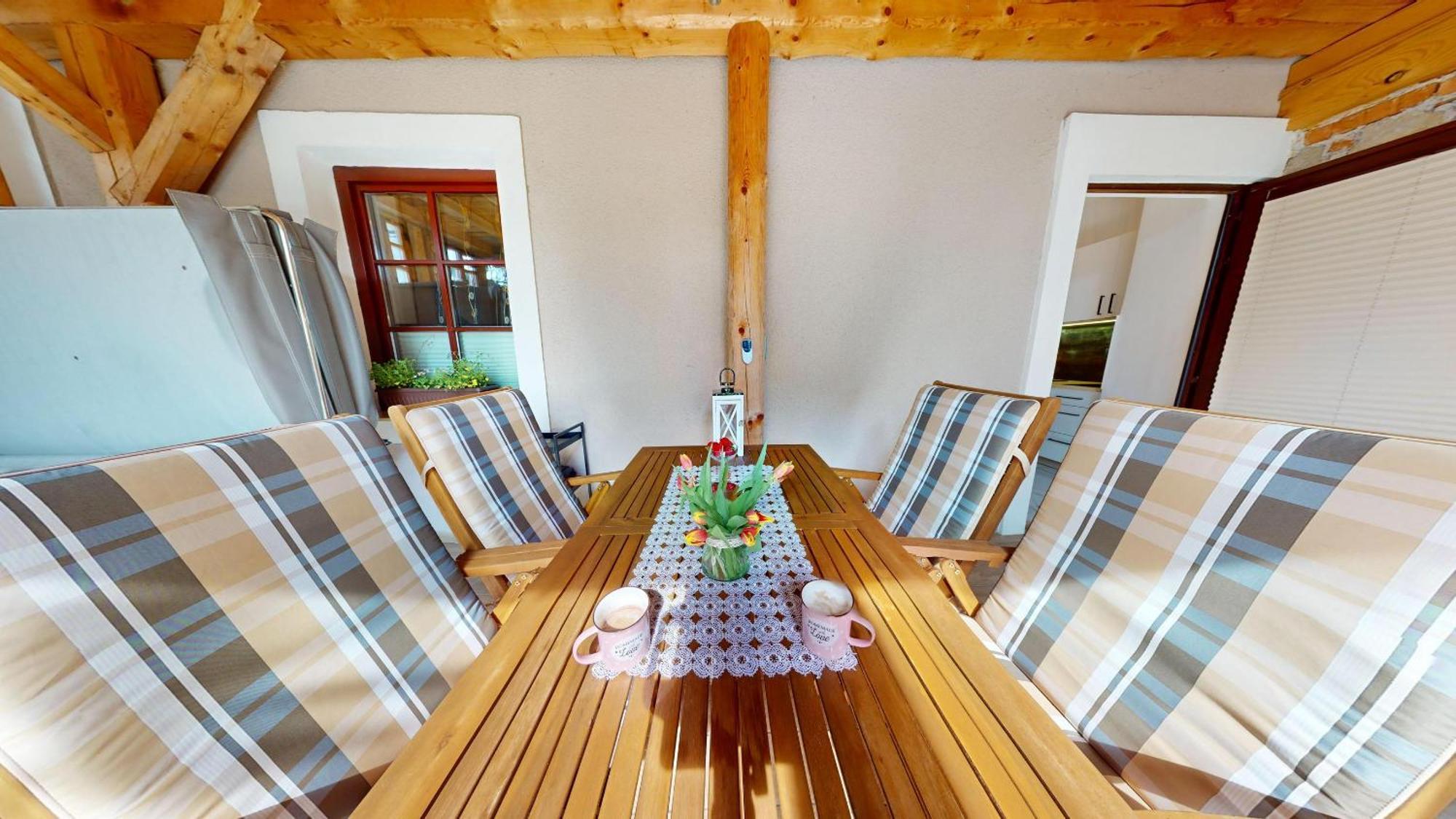 Resort Hisa Ida - Apartments With Hot Tub And Sauna Ivancna Gorica الغرفة الصورة