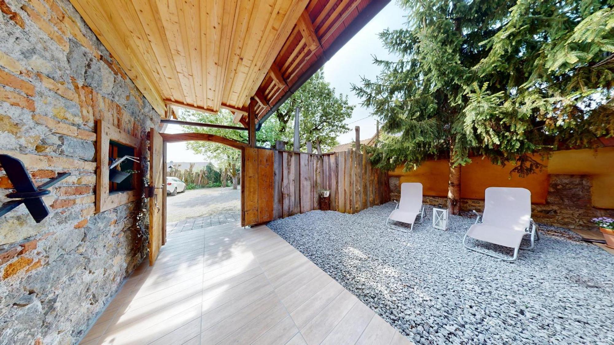 Resort Hisa Ida - Apartments With Hot Tub And Sauna Ivancna Gorica الغرفة الصورة
